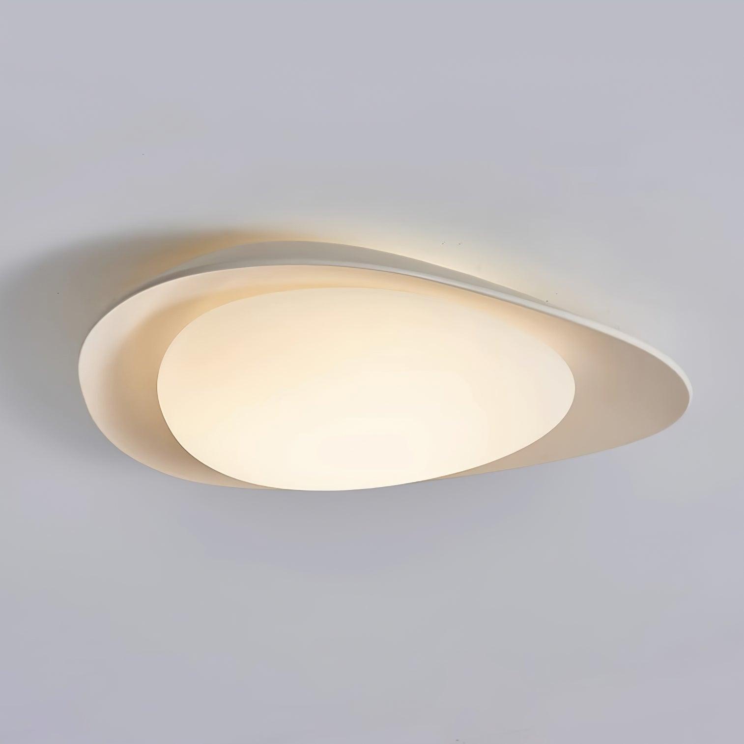 Aria Lámpara de Techo con Forma de Guijarro en Verde y Beige
