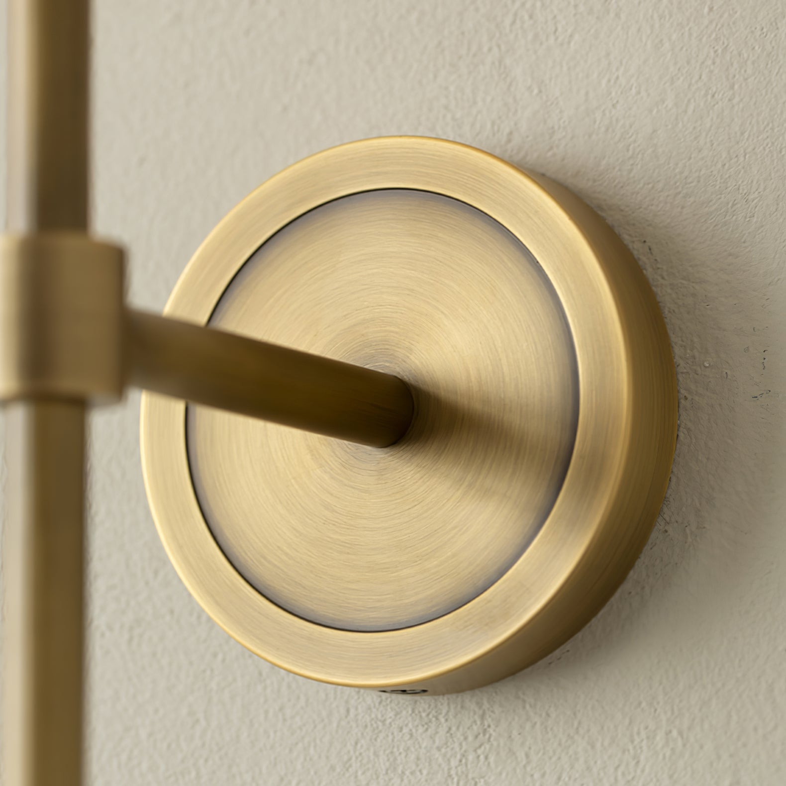 Tracie Classic Sconce - Letslighting