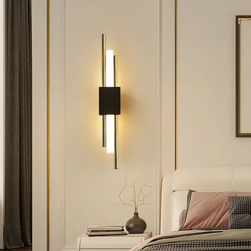 Arisha Minimalita Lineal Metal LED Aplique de Pared Negro/Dorado