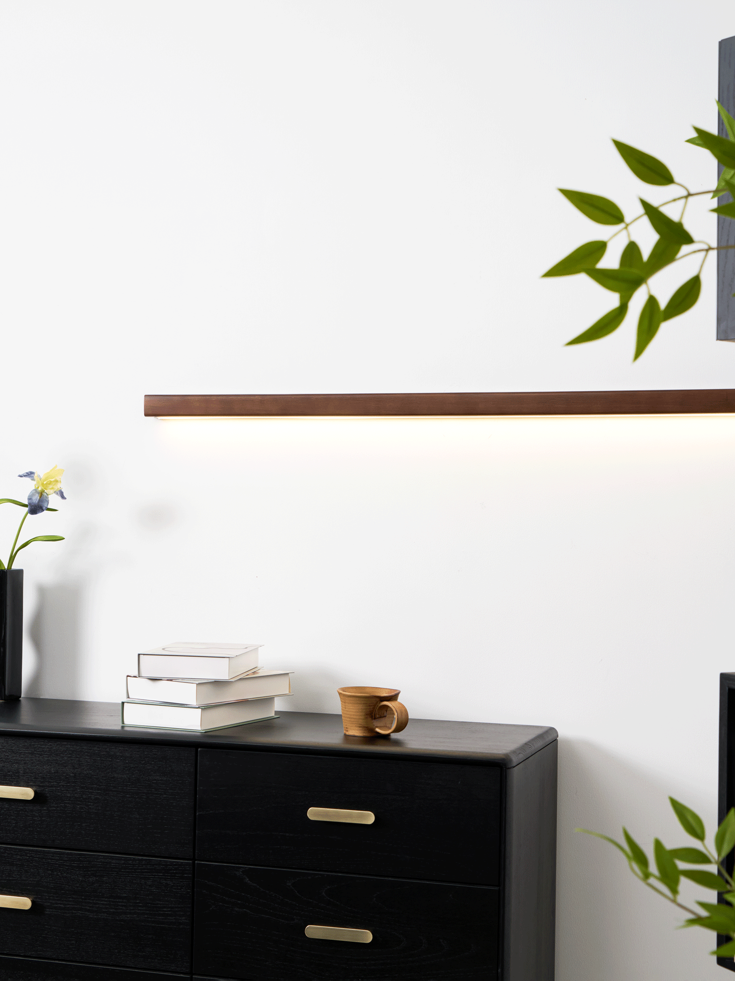 Arlo Linear Wood Wall Light - Letslighting
