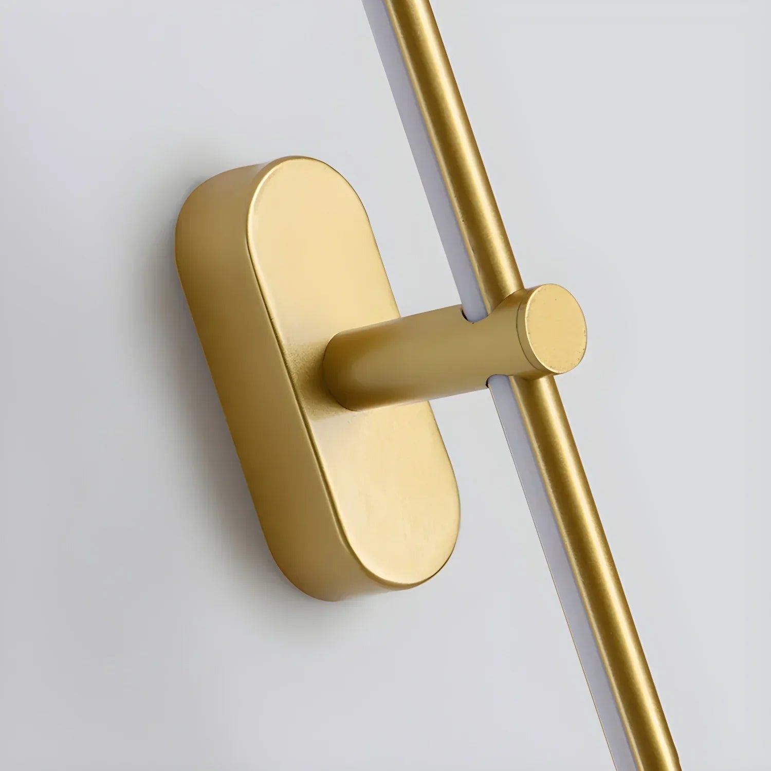 Arisha Lámpara de Pared Lineal Minimalista en Dorado y Negro